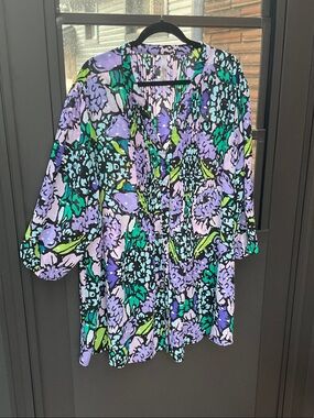 Melissa McCarthy Abstract Floral V-Neck Top in Lavender, Green & Black